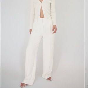 NWT Aritizia effortless pants